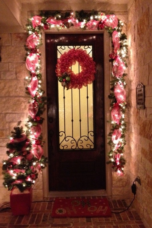 outdoor-Christmas-light-decoration-ideas-28 98+ Magical Christmas Light Decoration Ideas for Your Yard