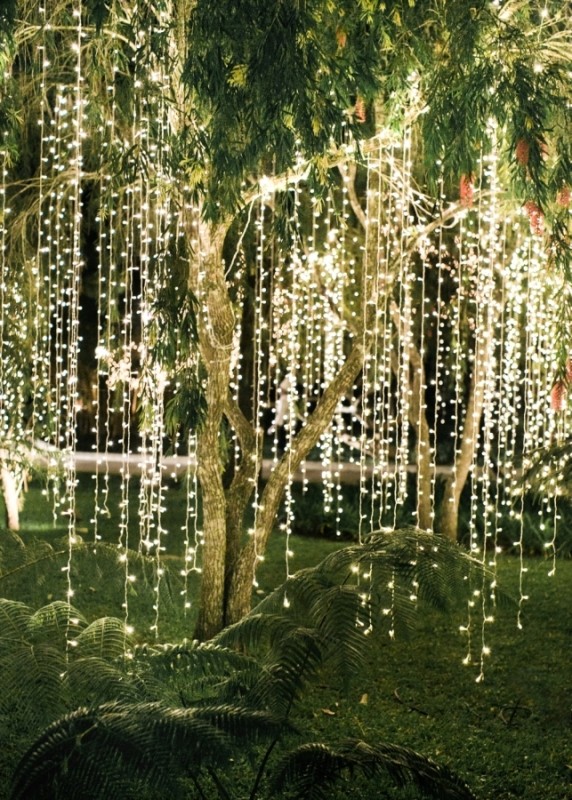 98+ Magical Christmas Light Decoration Ideas for Your Yard 37 outdoor Christmas light decoration ideas 35 98+ Magical Christmas Light Decoration Ideas for Your Yard - 37