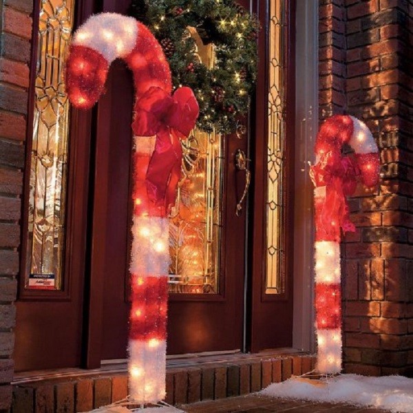 outdoor-Christmas-light-decoration-ideas-59 98+ Magical Christmas Light Decoration Ideas for Your Yard