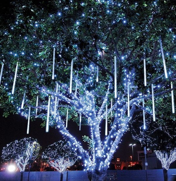 98+ Magical Christmas Light Decoration Ideas for Your Yard 73 outdoor Christmas light decoration ideas 71 98+ Magical Christmas Light Decoration Ideas for Your Yard - 73