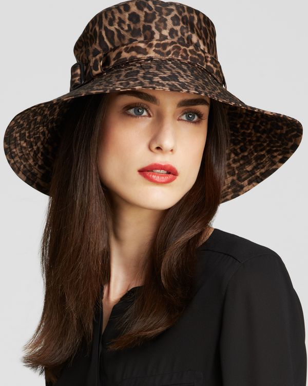 summer-animal-printed-big-hat-for-women 8 Catchy Hat Trends for Men & Women in Summer
