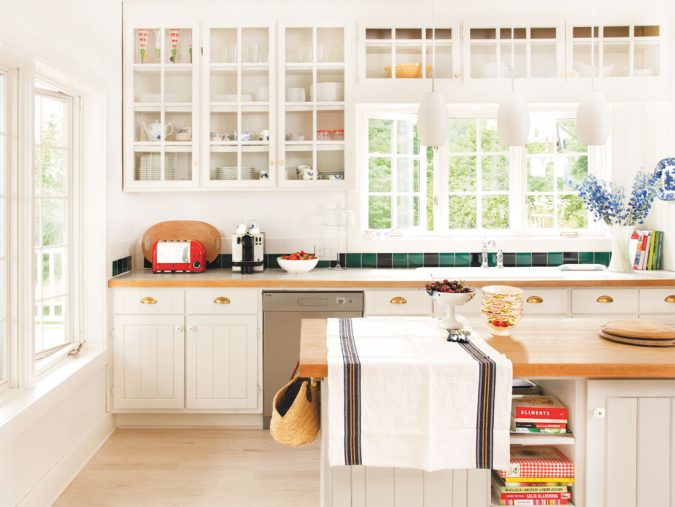 summer-kitchen-decorating-675x507 Top 10 Best Summer Decor Ideas for 2020