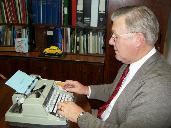 using Typewriter Top 10 Outdated Technologies That are Coming Next Year - 2 Outdated Technologies