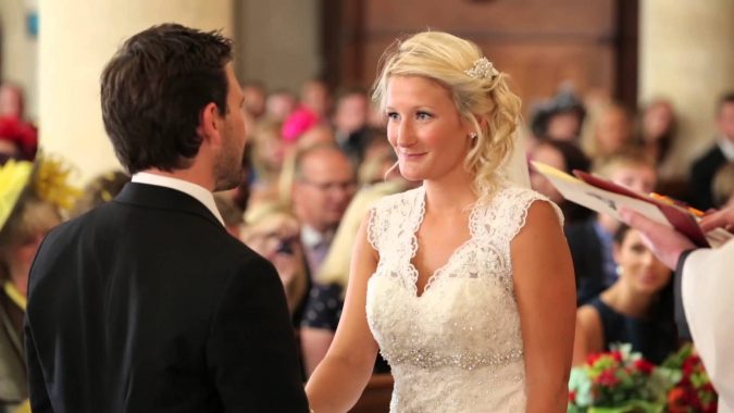 8 Festive Tips for a Christmas-Themed Wedding 11 wedding 8 Festive Tips for a Christmas-Themed Wedding - 11