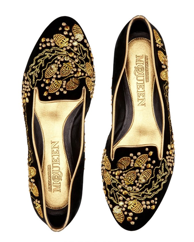 +8 Catchiest Women’s Shoe Trends to Expect in Next Year 8 Alexander McQueen women flat shoes +8 Catchiest Women’s Shoe Trends to Expect in Next Year - 8