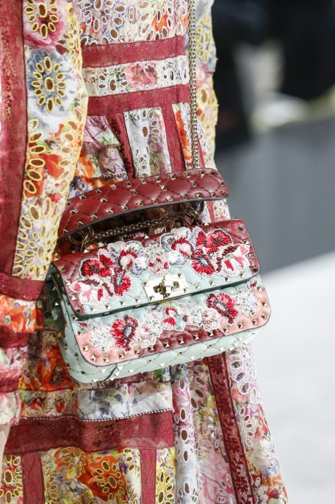 Valentino Light Blue Floral Embellished Bag Spring 2018 20+ Newest Women Handbag Trends To Boom - 13