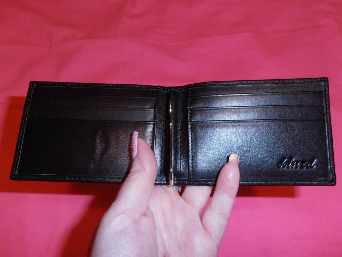 Top 7 Leather Wallet Patterns Trending 3 black wallet Top 7 Leather Wallet Patterns Trending - 3