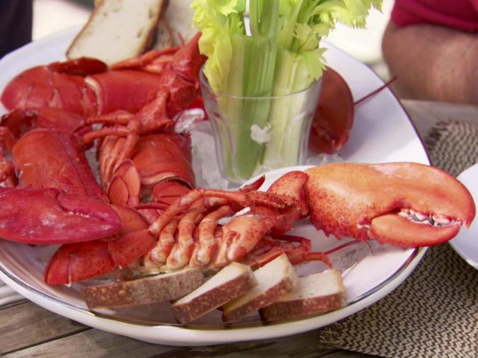 lobster-salad-675x506 Top 10 Surprising Health Benefits of Lobster