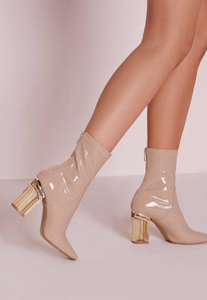 transparent-heels-nude-ankle-boots-shoe-trends-2018-675x977 +8 Catchiest Women’s Shoe Trends to Expect in 2020