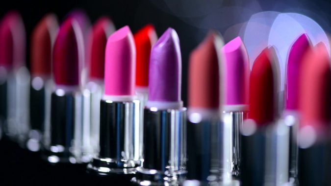 Lipsticks-675x380 7 Tricks to Keep Your Lipstick Last Longer