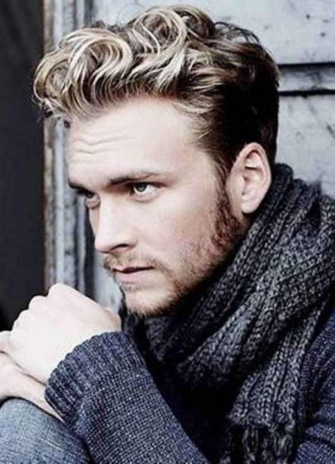 Short curly hairstyle for blonde men Top 10 Hairstyles for Guys with Blonde Hair - 13