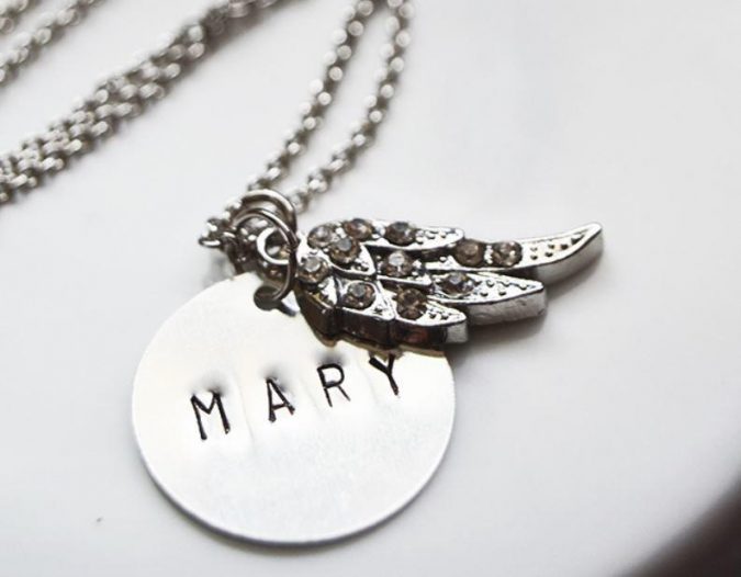 customized Necklace jewelry gift Top 10 Best Wedding Anniversary Gift Ideas - 14