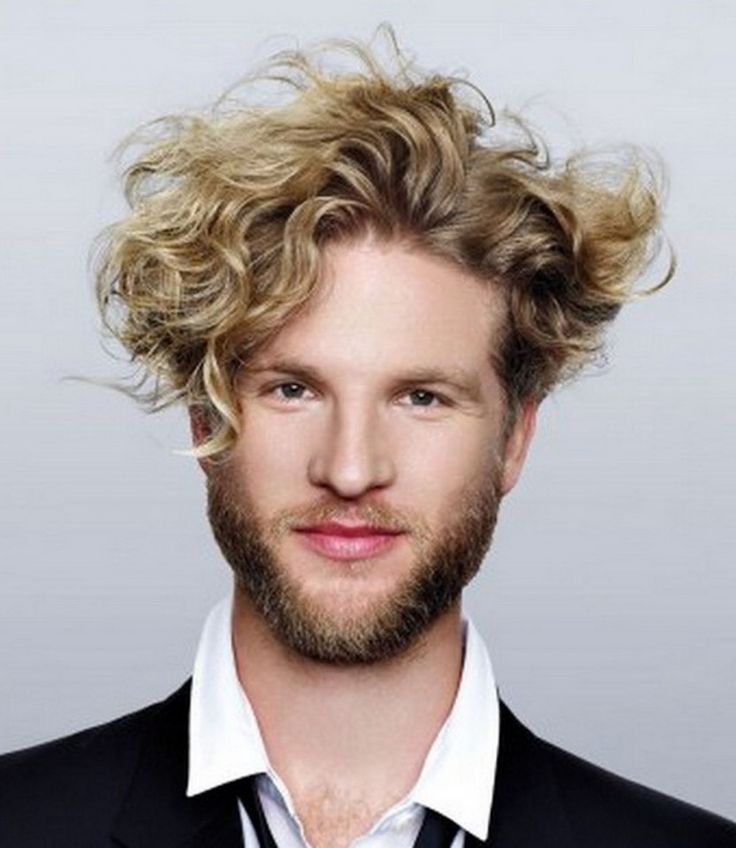 long curly hairstyle for blonde men 2 Top 10 Hairstyles for Guys with Blonde Hair - Hairstyles for Blonde Hair Guys 1
