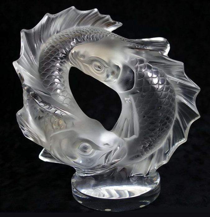 two fishes crystal sculptures lalique glass art Top 10 Best Wedding Anniversary Gift Ideas - 1