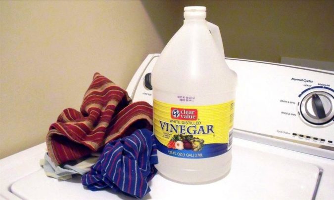 vinegar stain removing Top 10 Tricks to Remove Makeup Stains from Clothes Easily - 16