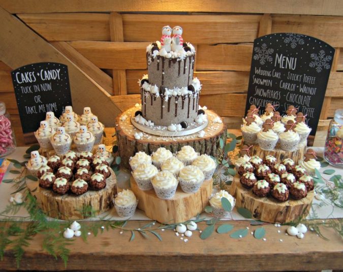 wedding Cake Table 2 10 Outdated Wedding Trends to Avoid - 19