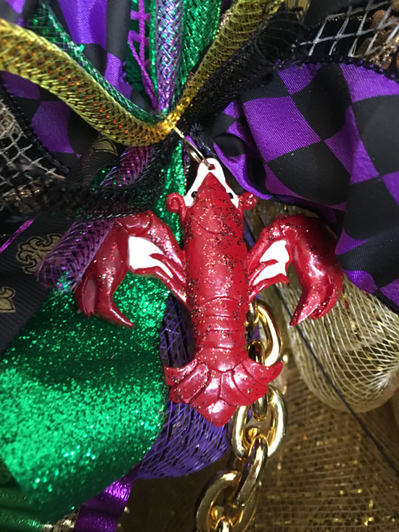 word-image-2 Fat Tuesday is Coming! 11 Classy Mardis Gras Wreaths for Your Front Door
