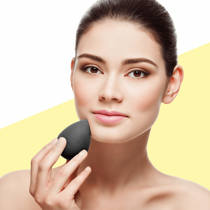 How-to-Use-Makeup-Sponge-675x675 5 Simple Tips to Avoid Cakey Makeup