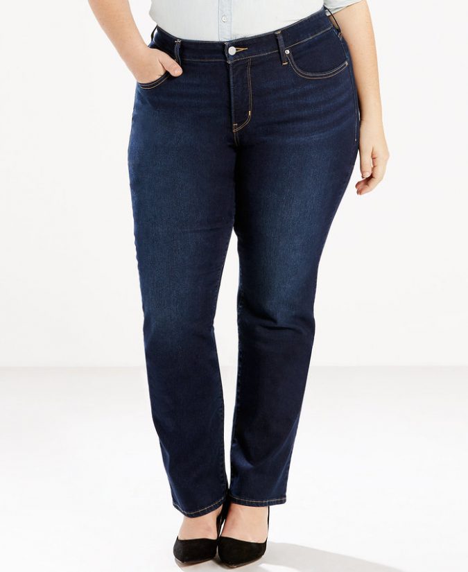 Straight-Out-Legs-jeans-outfit-2-1-675x825 8 Tips to Choose the Best Jeans for Your Body Shape