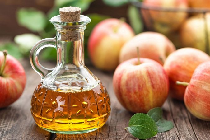 apple cider vinegar 7 Best Ways to Clean Makeup Brushes Professionally - 13