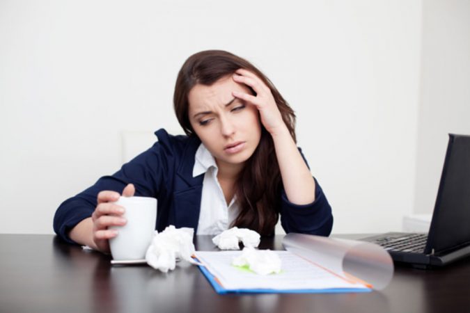 dry-air-woman-flu-2-675x450 Top 10 Unexpected Problems of Dry Air and How to Avoid