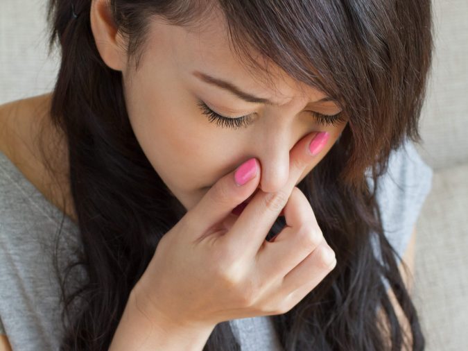 dry air woman nose irritation Top 10 Unexpected Problems of Dry Air and How to Avoid - 12
