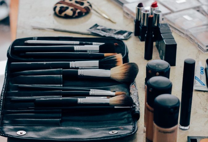 makeup kit mascara 10 Tips to Apply Mascara Like a Professional - 15