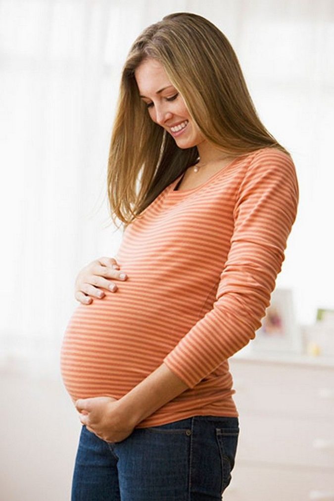 pregnant woman Symptoms and Consequences of Having Low Levels of Estrogen and Progesterone - 3