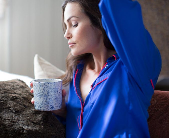 woman-drinking-coffee-675x551 Top 10 Unexpected Problems of Dry Air and How to Avoid