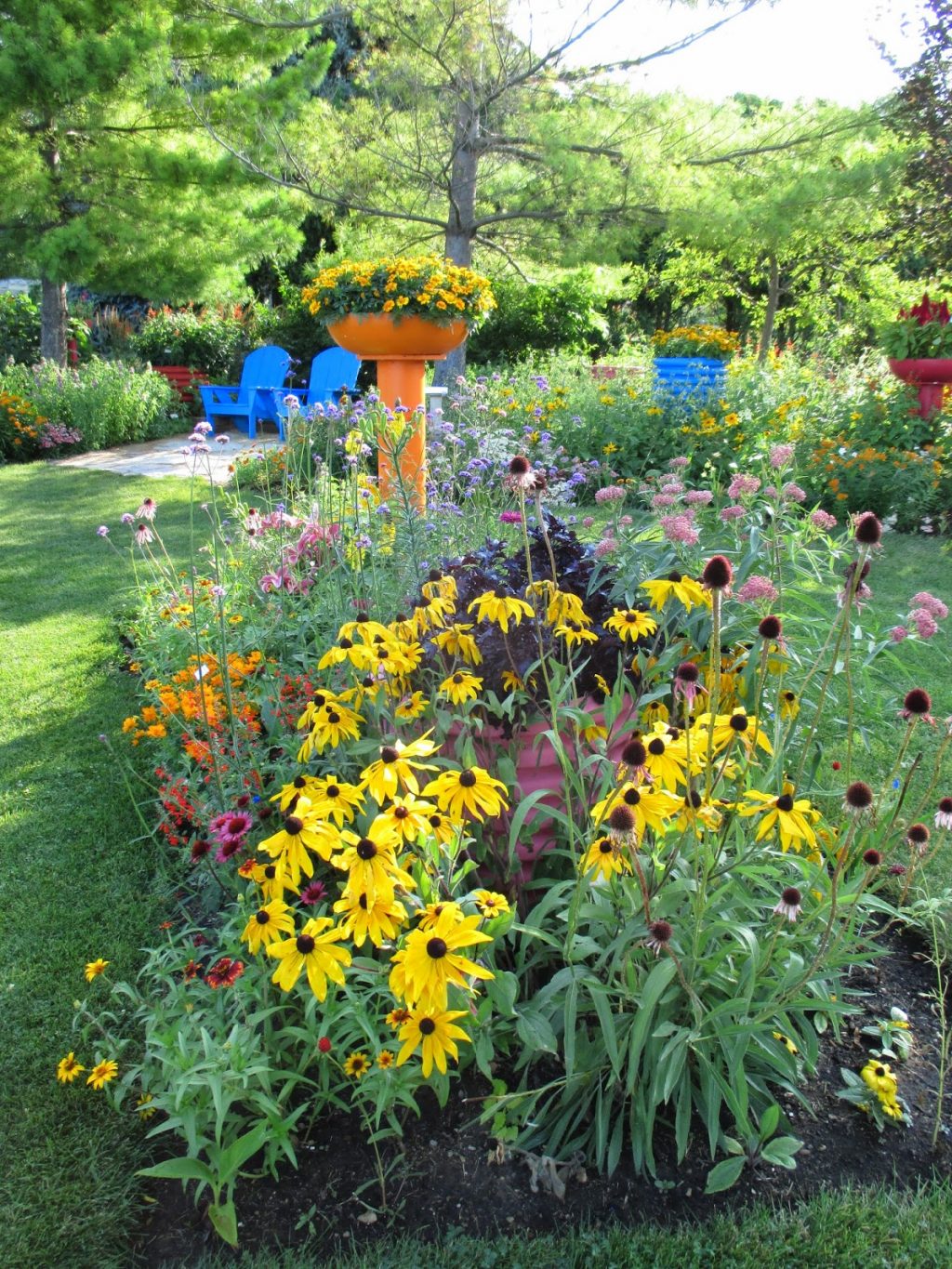 One-color-Wonder-1024x1365 How To Revamp Your Garden In A Whole New Way