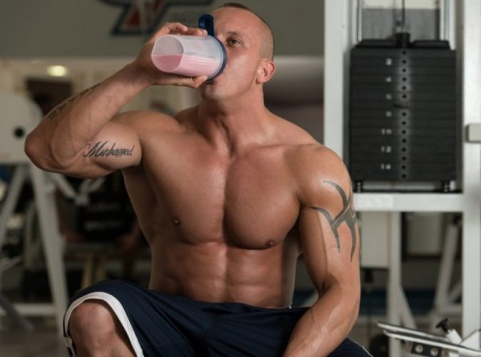 PROTEIN SHAKES Drinking in Gym 10 Facts You Didn't Know about Creatine - 18