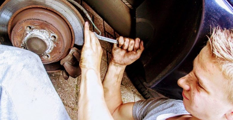 fix car What Car Issues You Can Fix with AutoZone Tool Rental - auto 1