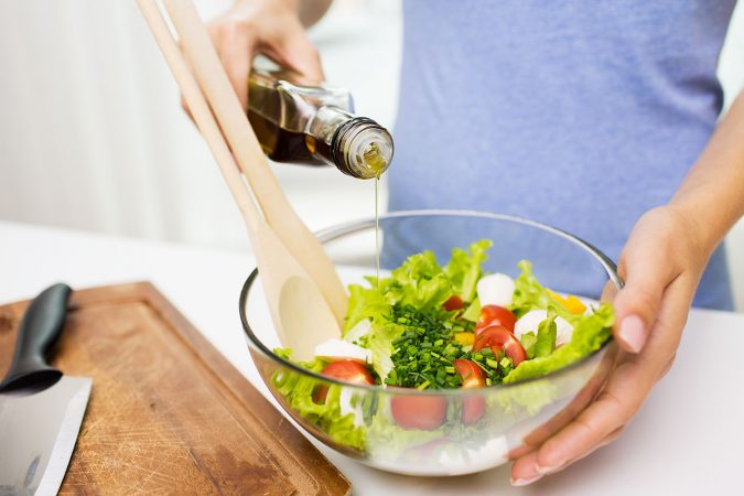 10 Things to Consider Before Buying Food for Your Family 6 Healthy Fats food salade 10 Things to Consider Before Buying Food for Your Family - 6