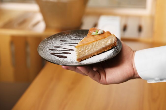 serving-Dessert-restaurant-675x450 10 Branded Gifts & How They Build the Company's Reputation