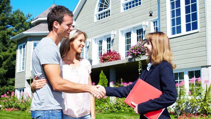 How to Prep Your Home for a Sale? 8 hire experienced realtor How to Prep Your Home for a Sale? - 8