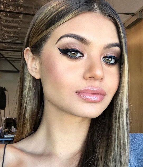 makeup-sofia-jamora-hair-cat-eye-eyeliner 10 Most Creative Prom Makeup Ideas That Are Trending