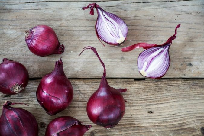 Easiest 7 Ways to Get Rid of Beauty Marks 3 onion shutterstock 249803122 Easiest 7 Ways to Get Rid of Beauty Marks - 3