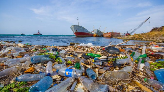 The Neptune Project: Ambitious Step to Eliminate Single-Use Plastics 3 plastic trash in oceans and waterways The Neptune Project: Ambitious Step to Eliminate Single-Use Plastics - 3