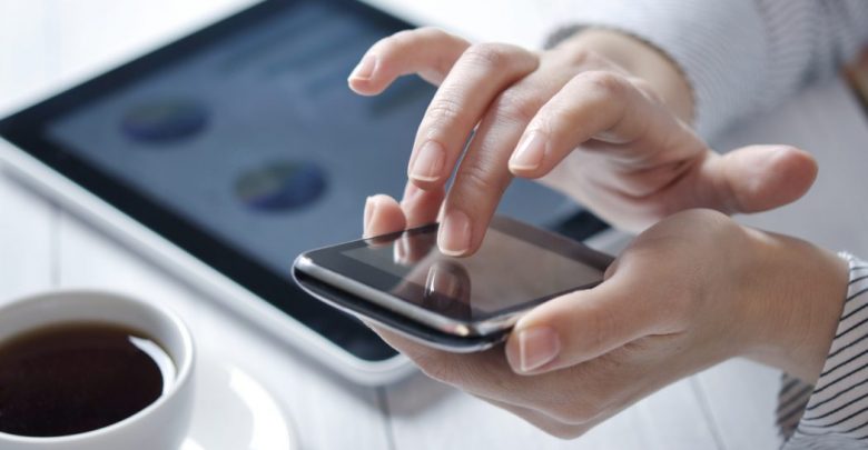 using smartphone 3 Top 5 Productivity Apps You Must Have on Your Devices - Smartphone apps 1
