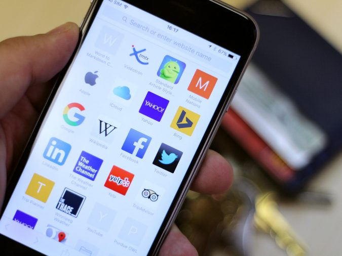 7 Ways to Get Secure Online and Regain Your Privacy 4 mobile safari browser ios safari hero 7 Ways to Get Secure Online and Regain Your Privacy - 4