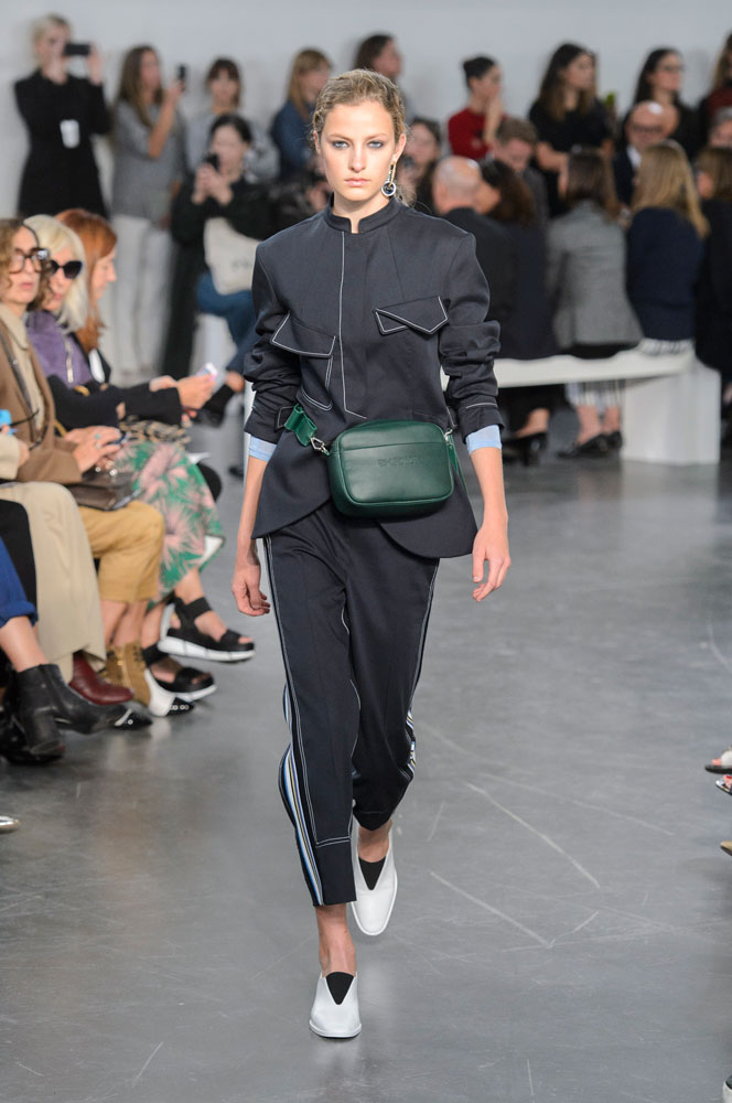 15 Biggest Summer Fashion Trends We Are Obsessed with 34 spring fashion 2018 fanny packs 15 Biggest Summer Fashion Trends We Are Obsessed with - 34