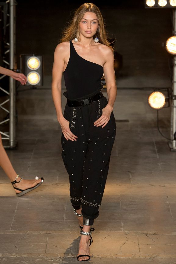 15 Biggest Summer Fashion Trends We Are Obsessed with 14 summer 2018 fashion One Shoulder dress 15 Biggest Summer Fashion Trends We Are Obsessed with - 14