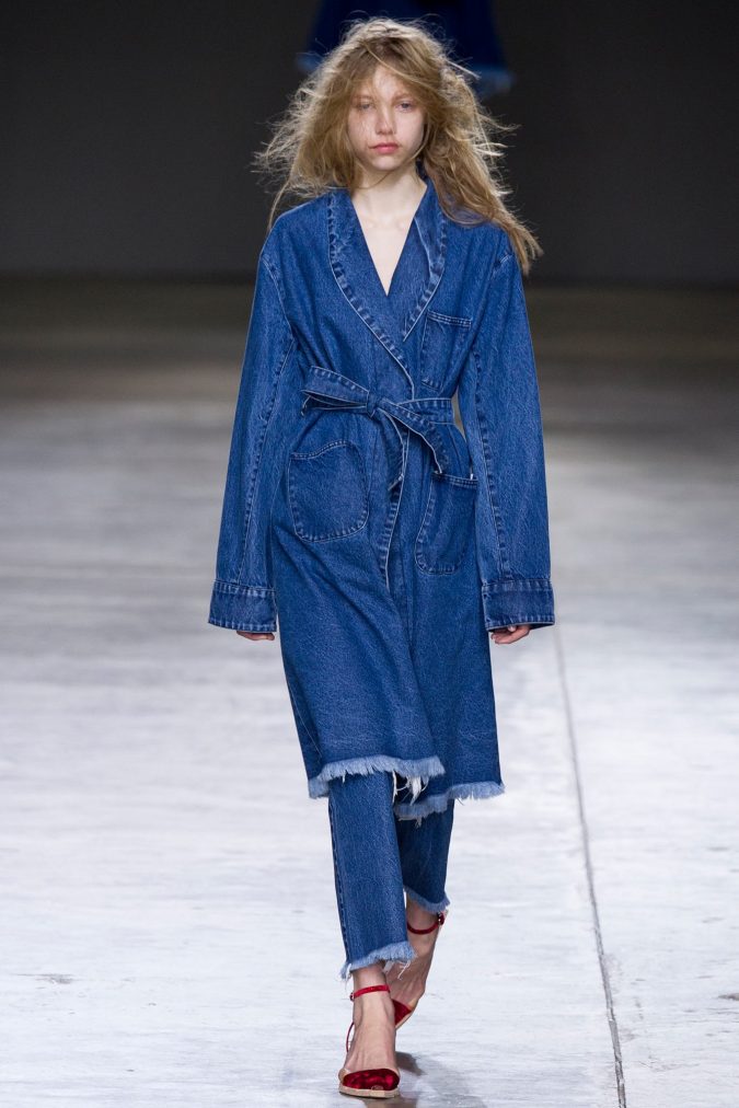15 Biggest Summer Fashion Trends We Are Obsessed with 23 summer fashion 2018 denim on denim style 15 Biggest Summer Fashion Trends We Are Obsessed with - 23