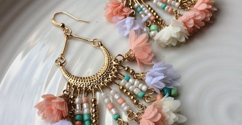 summer jewelry tropical vibes Top 5 Hottest Summer Jewelry Trends - Beach Jewelry 1