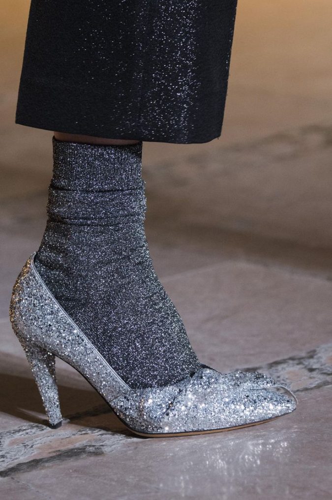 80+ Elegant Fall & Winter Outfit Ideas 44 winter fashion shoes and socks paris fashion weeks isabel marant 80+ Elegant Fall & Winter Outfit Ideas - 44