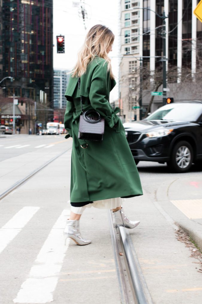 winter outfit The Grey Edit Downtown Green Jacket 80+ Elegant Fall & Winter Outfit Ideas - 21