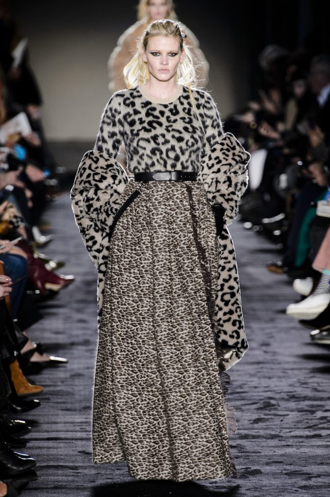 winter-outfit-animal-printed-dress-2-675x1017 80 Elegant Fall & Winter Outfit Ideas 2022