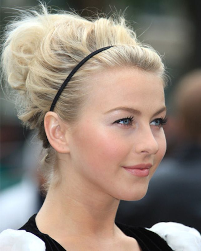 Headbands and a bun hairstyle +12 Most Stylish Hairstyles Women Will Love to Make - 6