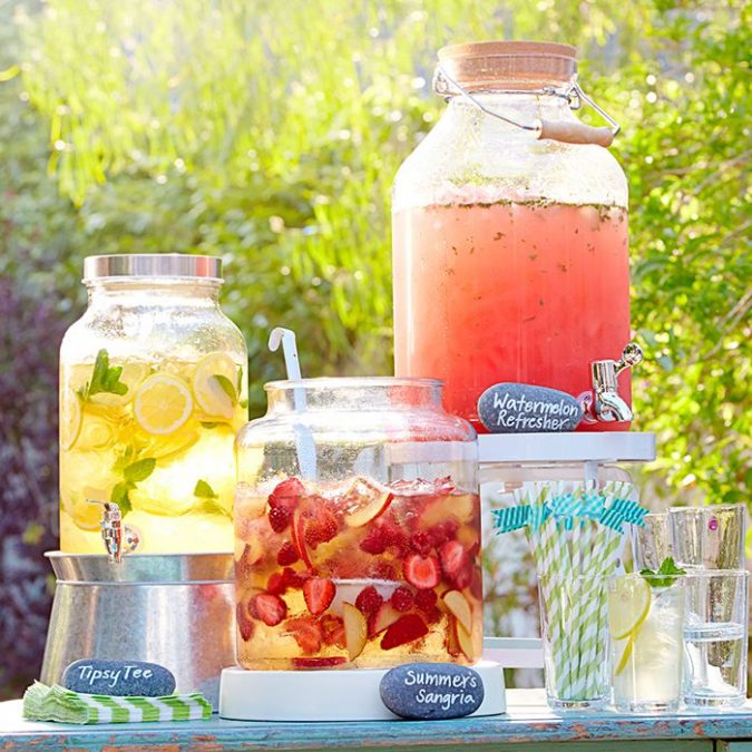 backyard-party-Lemon-Mint-Drinks-675x675 Best 10 Trending Backyard Party Ideas for All the Party Freaks Out There