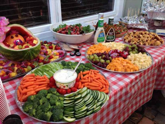 backyard-party-food-675x506 Best 10 Trending Backyard Party Ideas for All the Party Freaks Out There